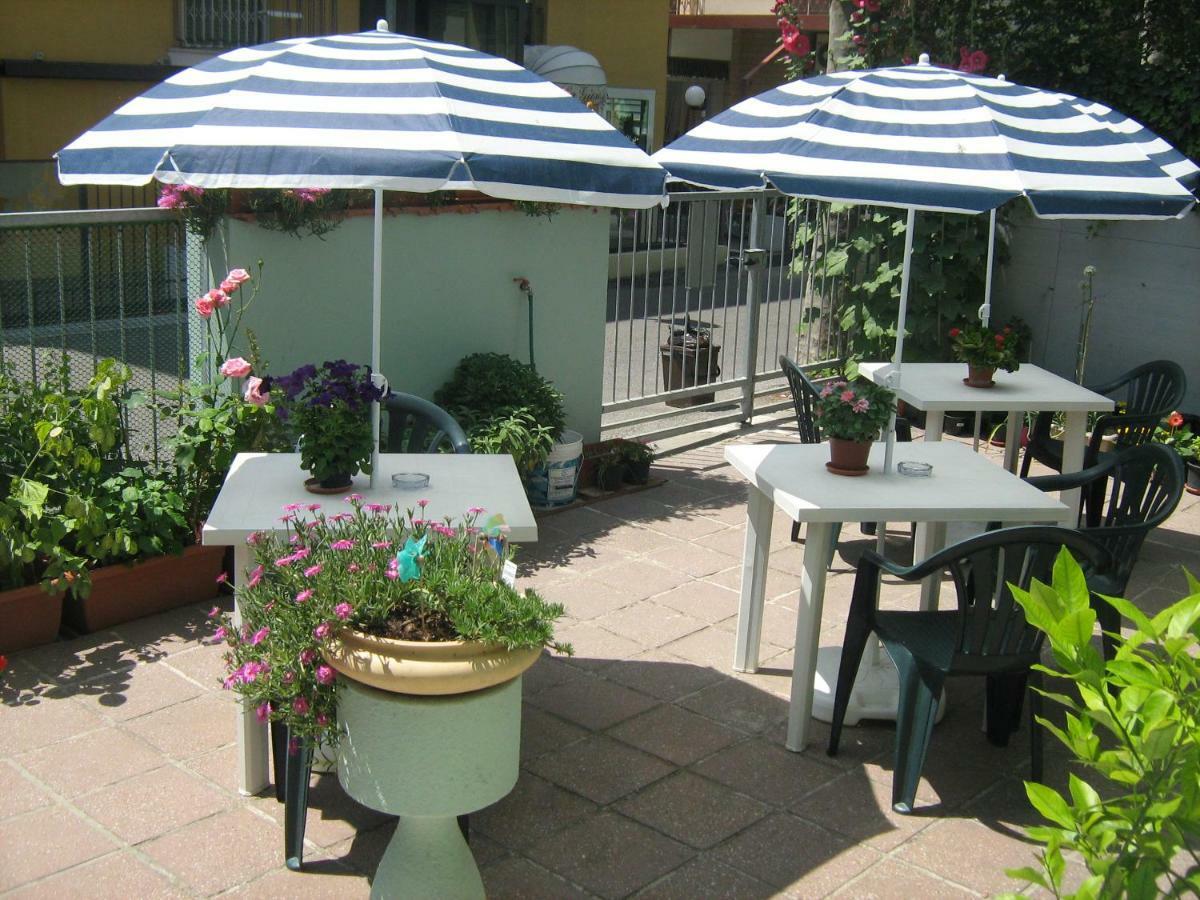 Sirenapop Concept B&B Rivazzurra Di Rimini Exterior foto